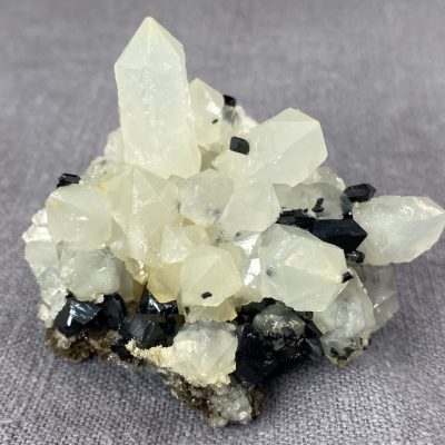 Quartz, ilvaite