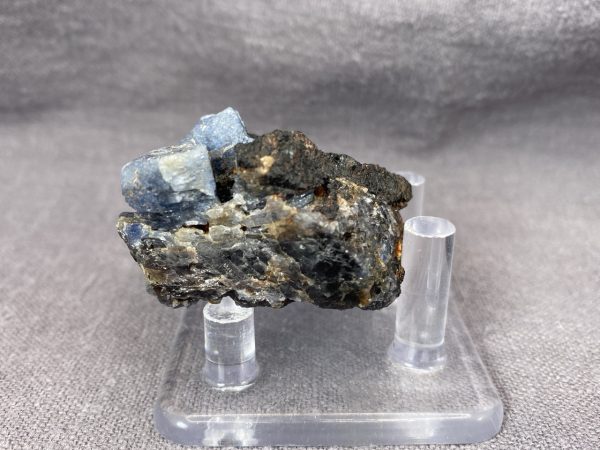 Corundum - sapphire - Image 5