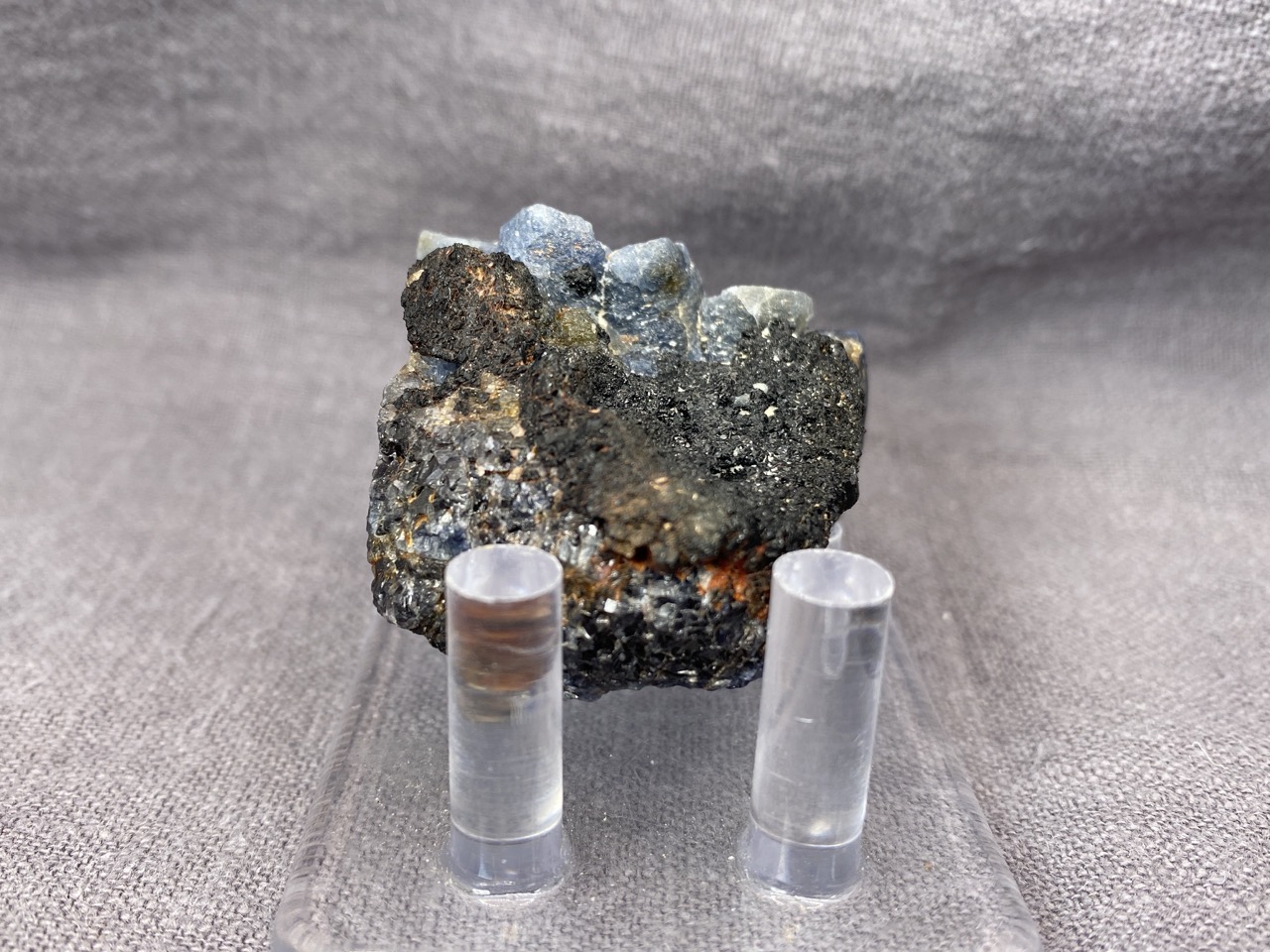 Corundum - sapphire - Image 6