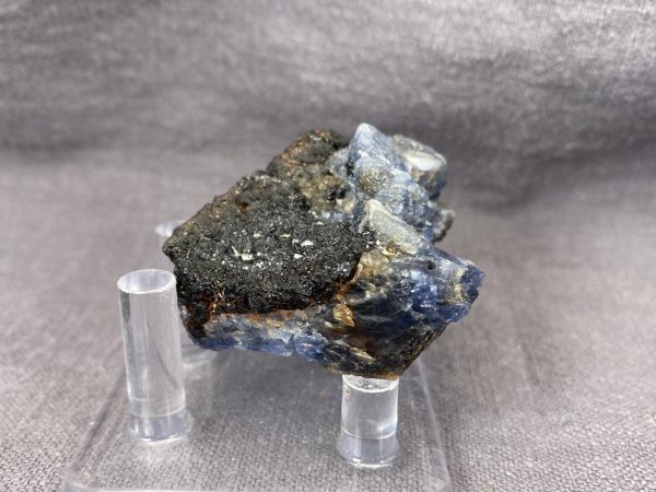 Corundum - sapphire - Image 7