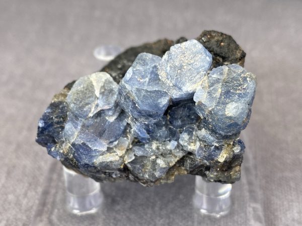 Corundum - sapphire - Image 9