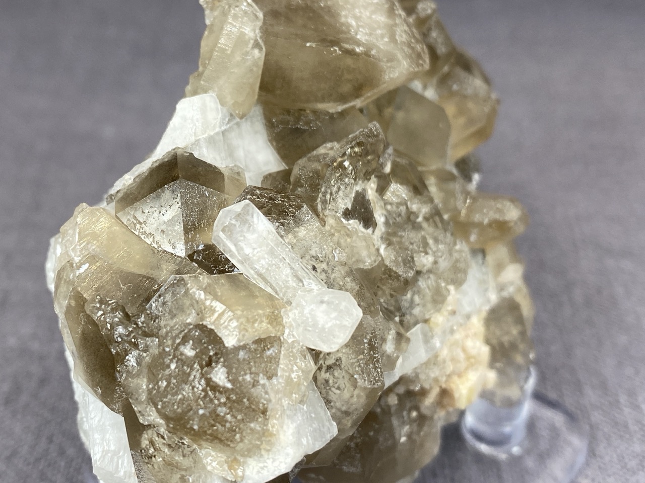 Fenakit, danburit, záhněda - Obrázek 7