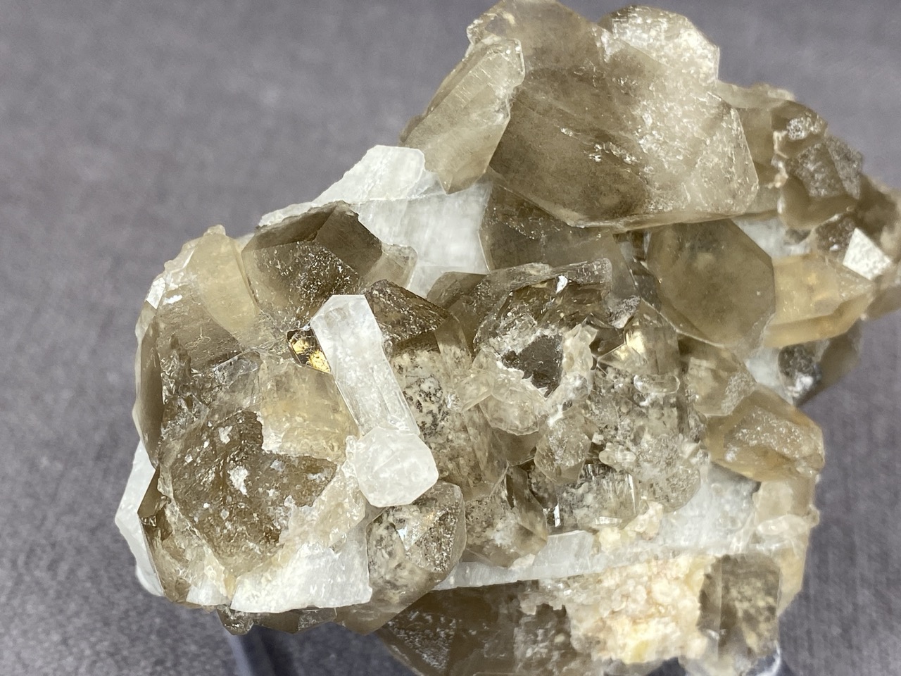 Fenakit, danburit, záhněda - Obrázek 8