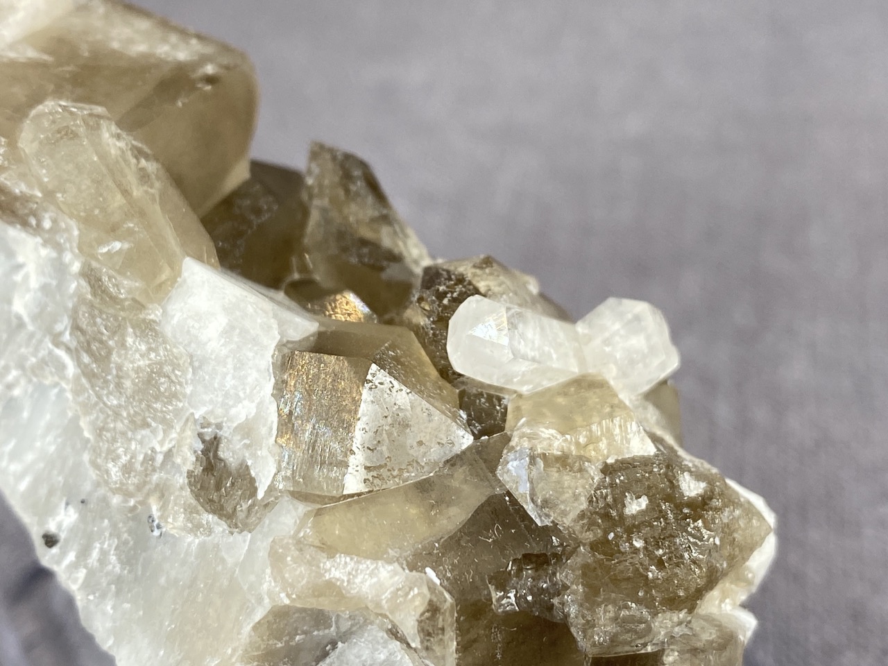 Fenakit, danburit, záhněda - Obrázek 9