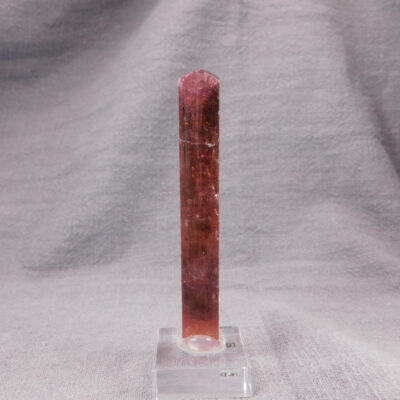 Turmalín var. rubelit