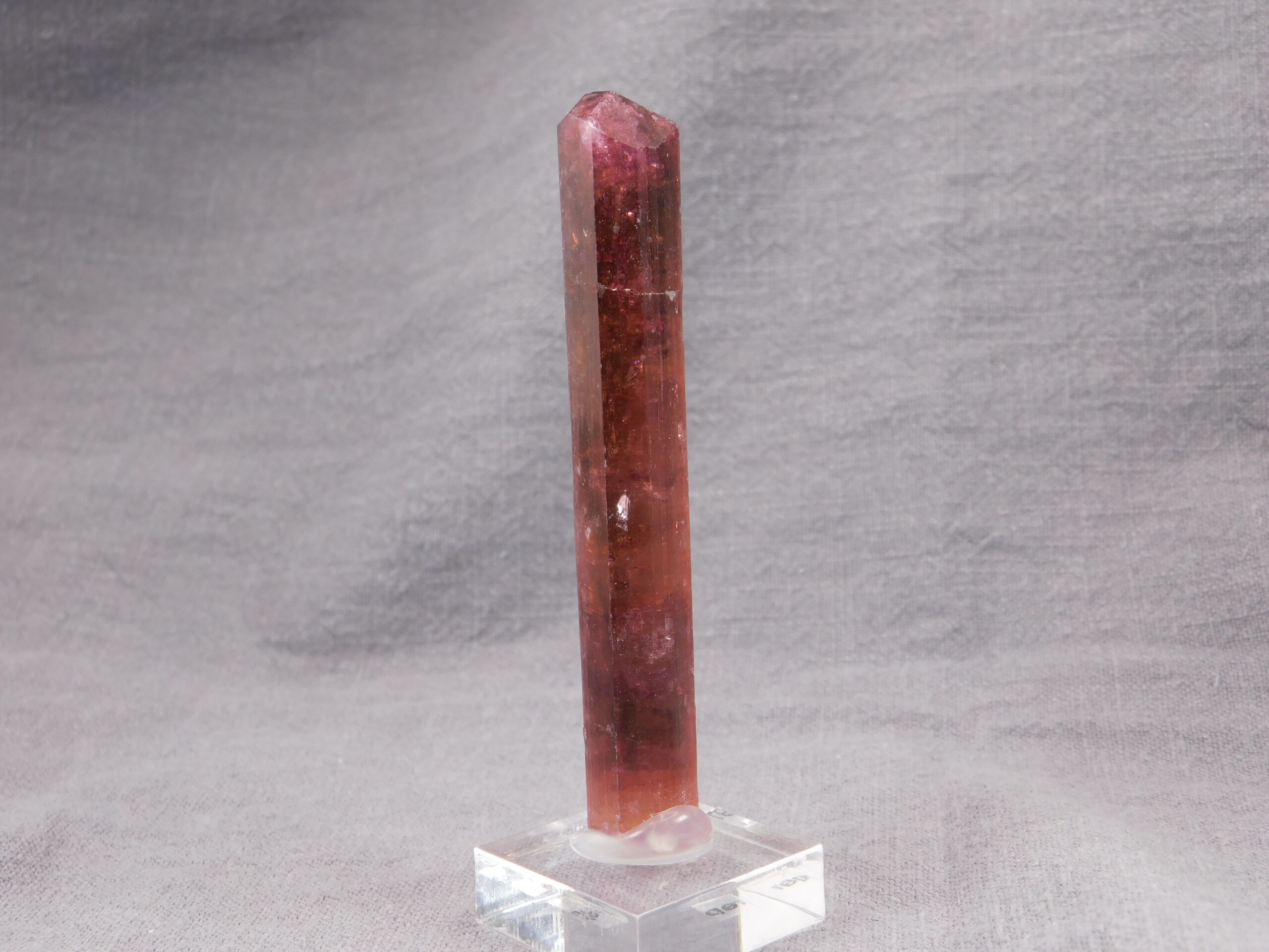 Turmalín var. rubelit - Obrázek 2