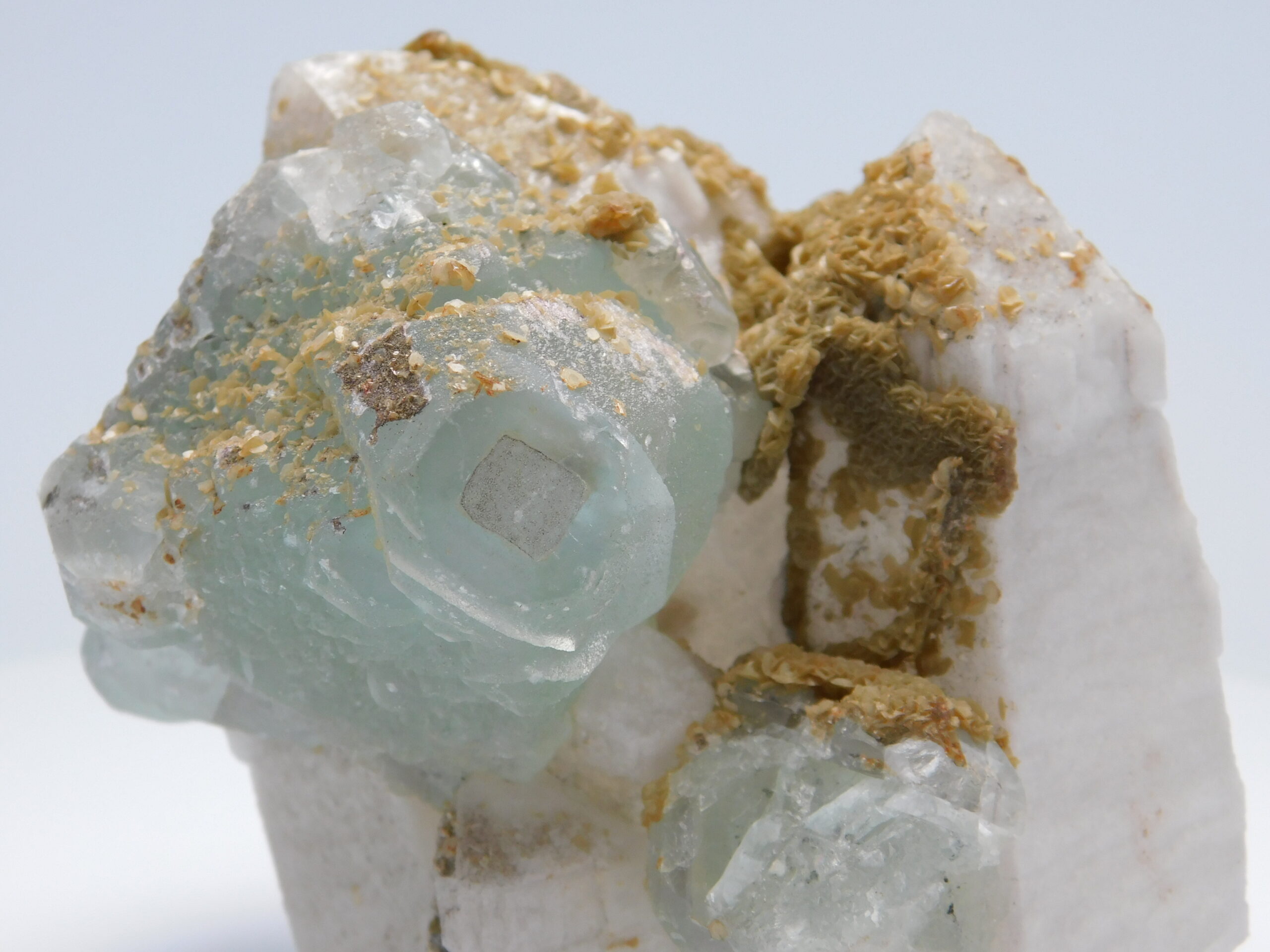 Fluorite, quartz - Image 2