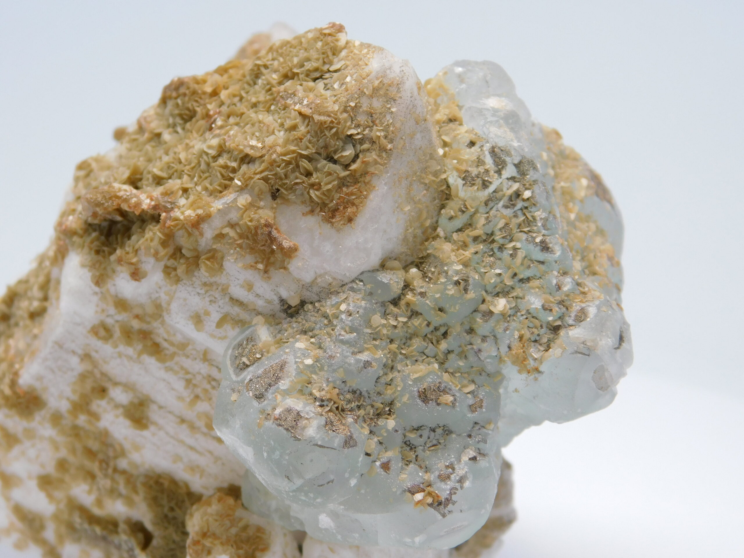 Fluorite, quartz - Image 10