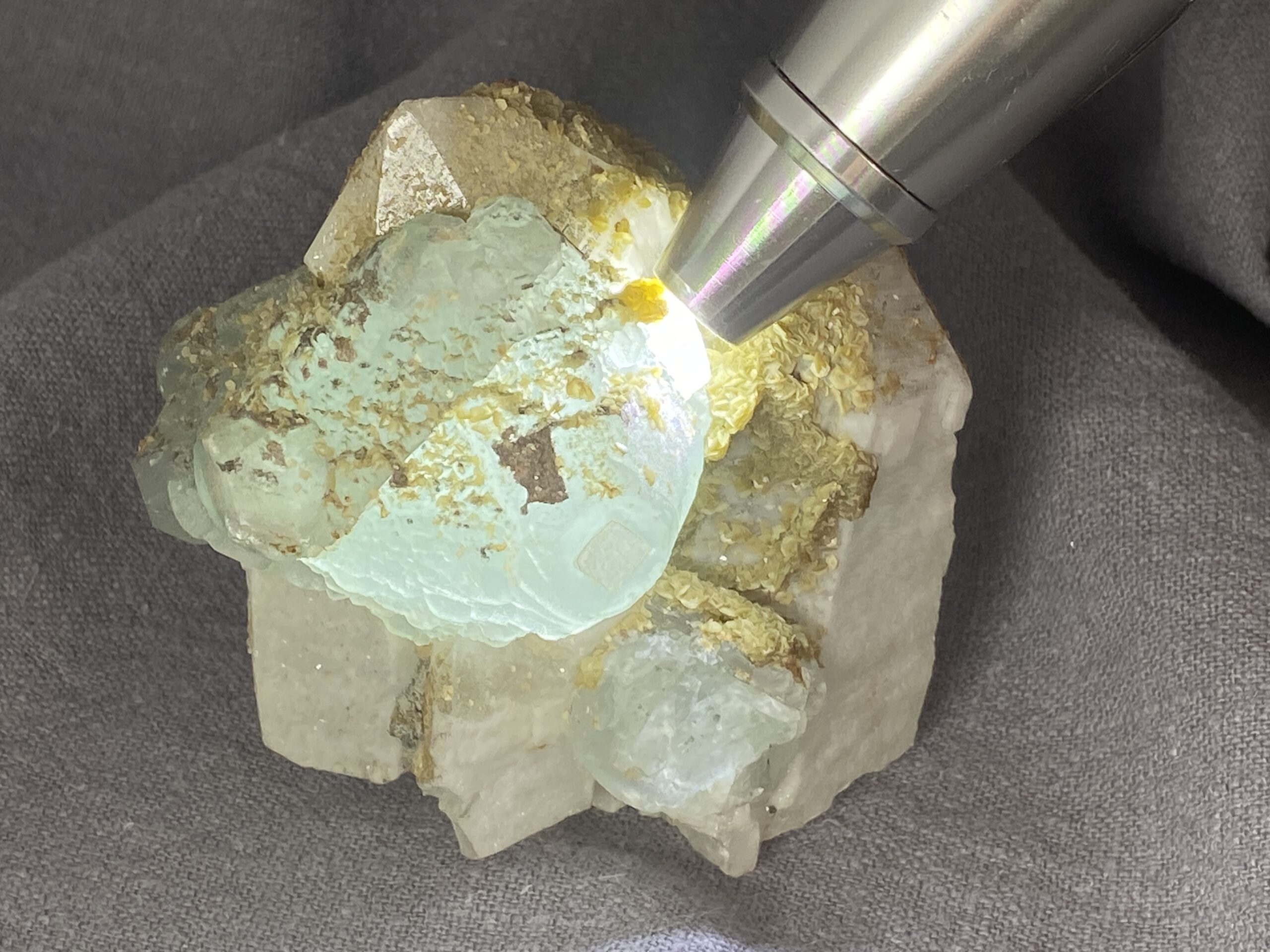 Fluorite, quartz - Image 16