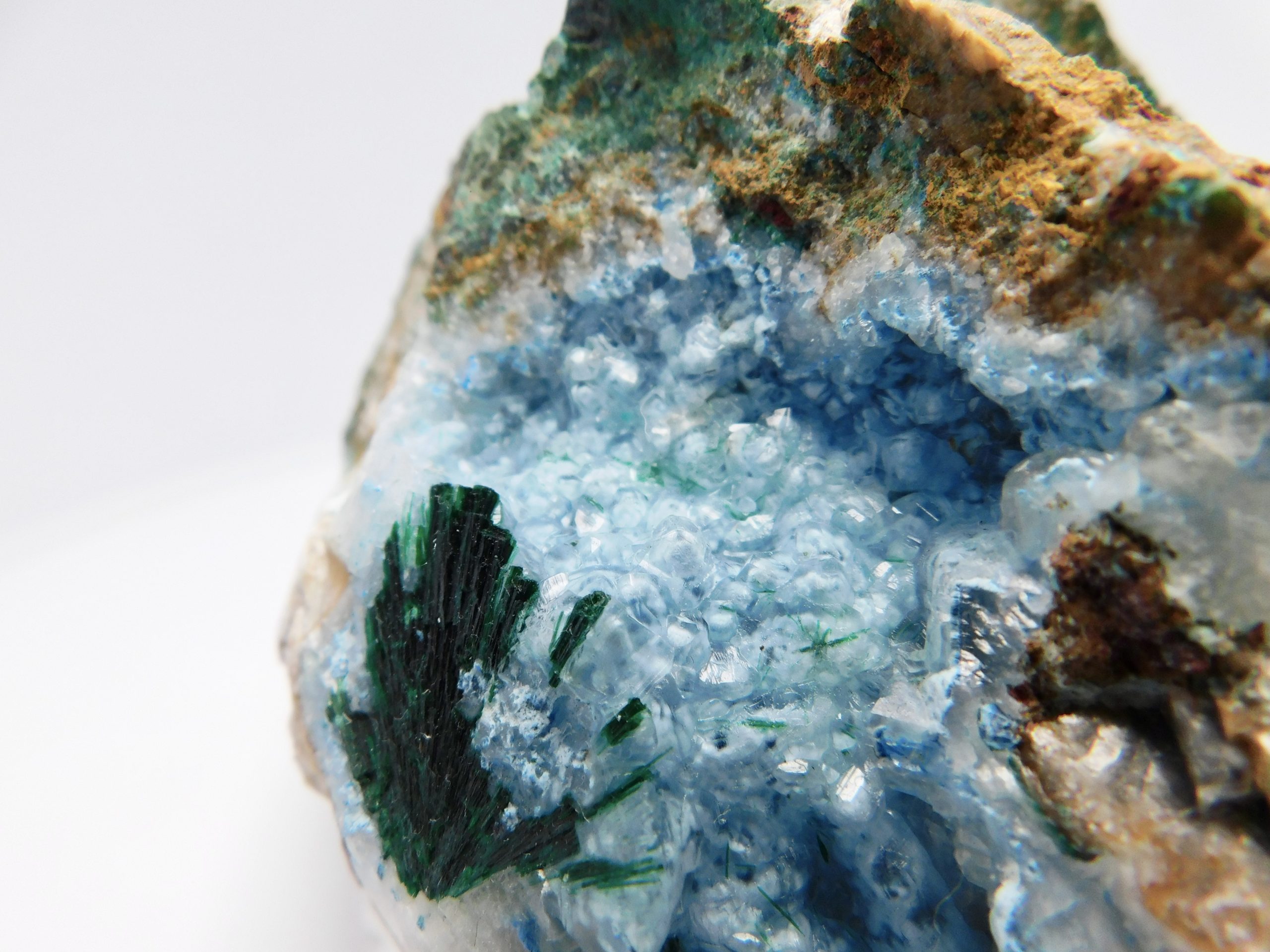 Shattuckite in calcite, malachite - Image 6