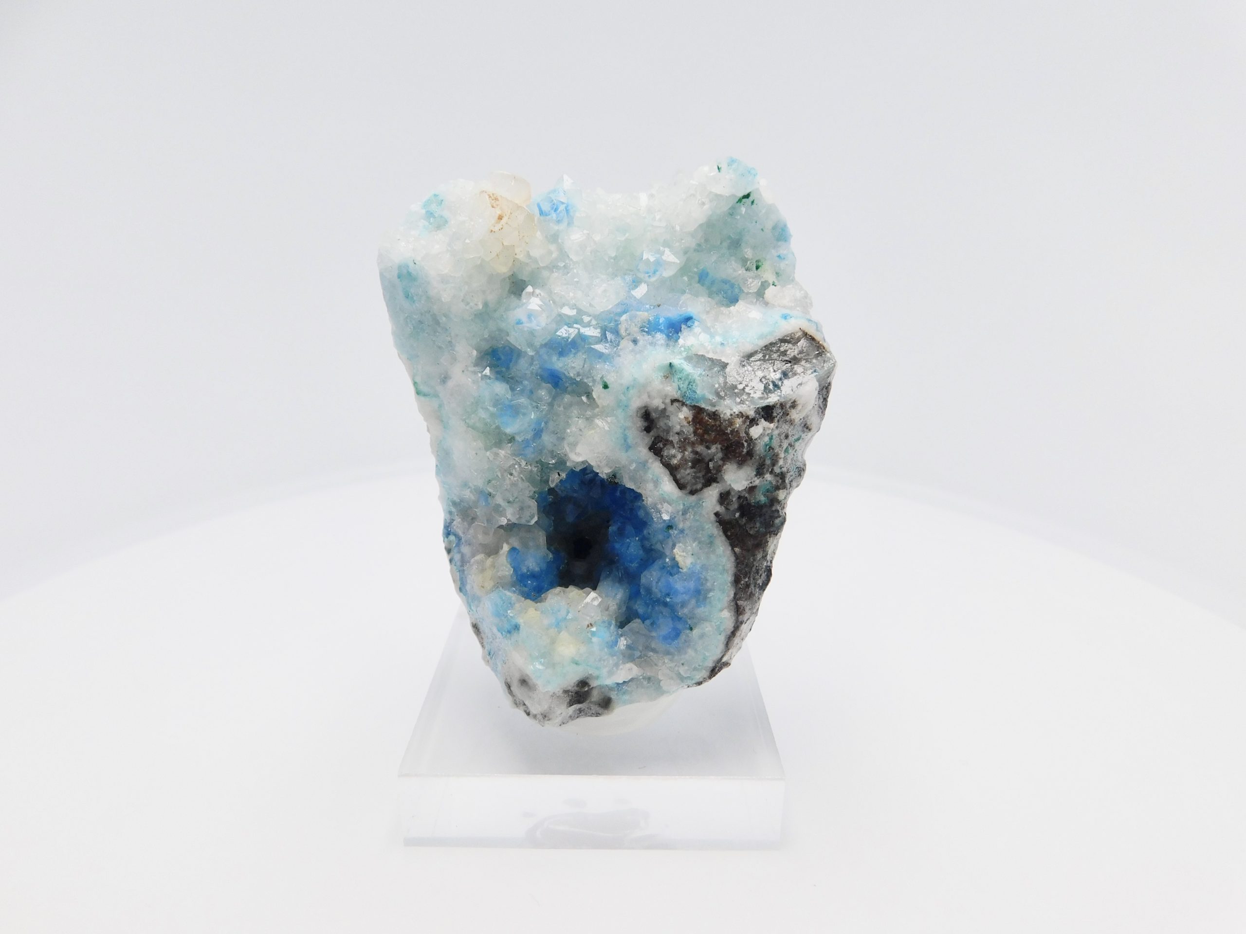 Shattuckite in quartz