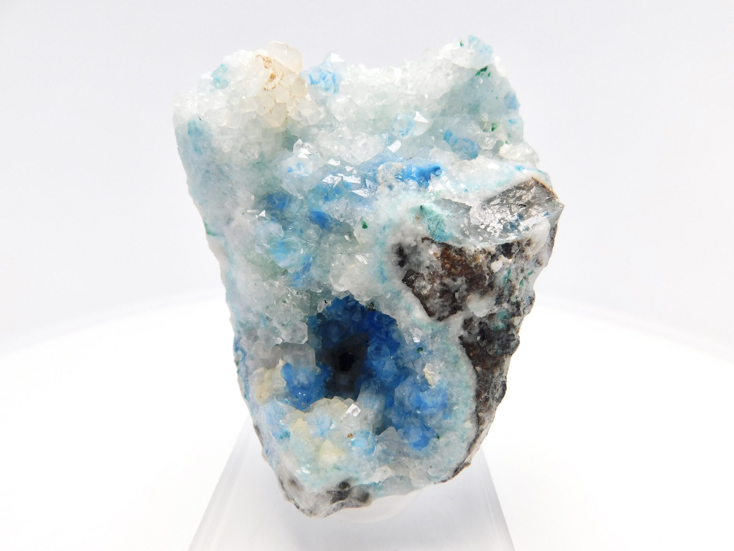 Shattuckite in quartz - Image 2
